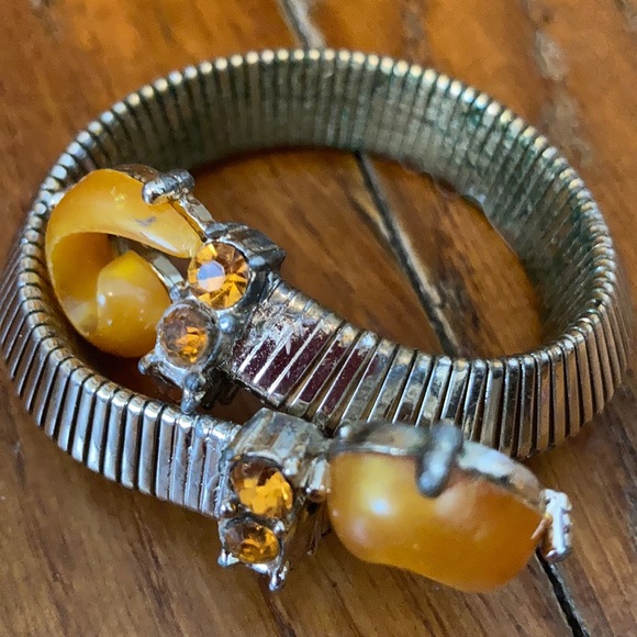 💛1940’s CLASSIC💛 - Picture 2 of 3